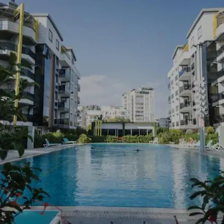 Konyaalti'nda Lueks Havuzlu 1+1 Apartament Antalya